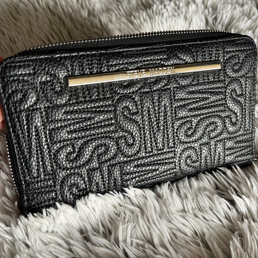 Steve Madden Black Textured Wallet